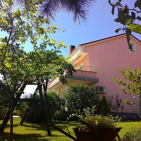 Amelie Apartment *
